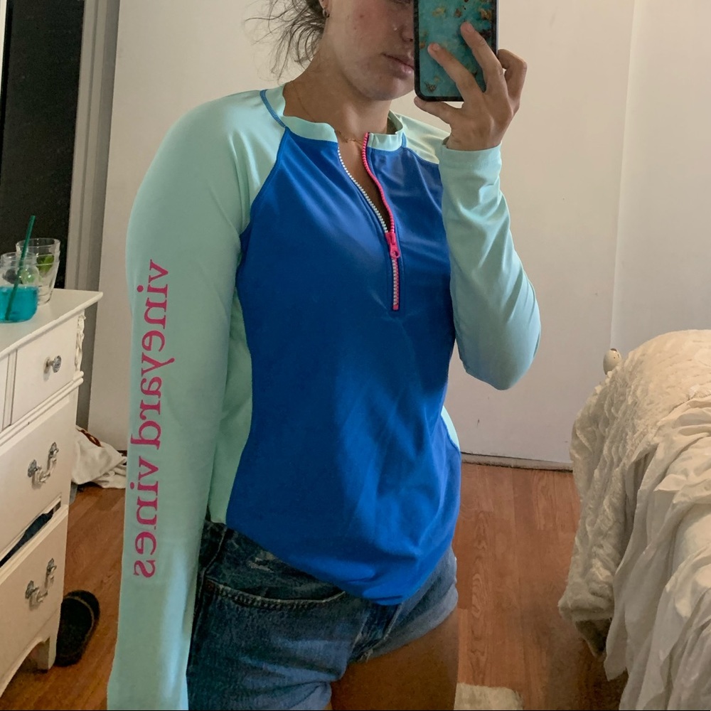 VINEYARD VINES LONG-SLEEVE SWIM SHIRT